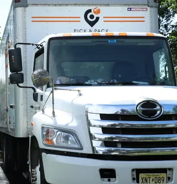 Pick and Pack Moving truck in front of a residential home in New Jersey